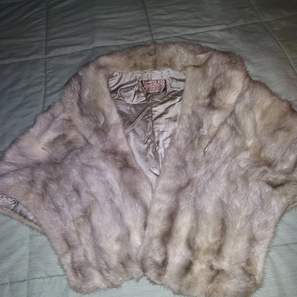 Luxurious Women's Mink Stole in Soft Beige